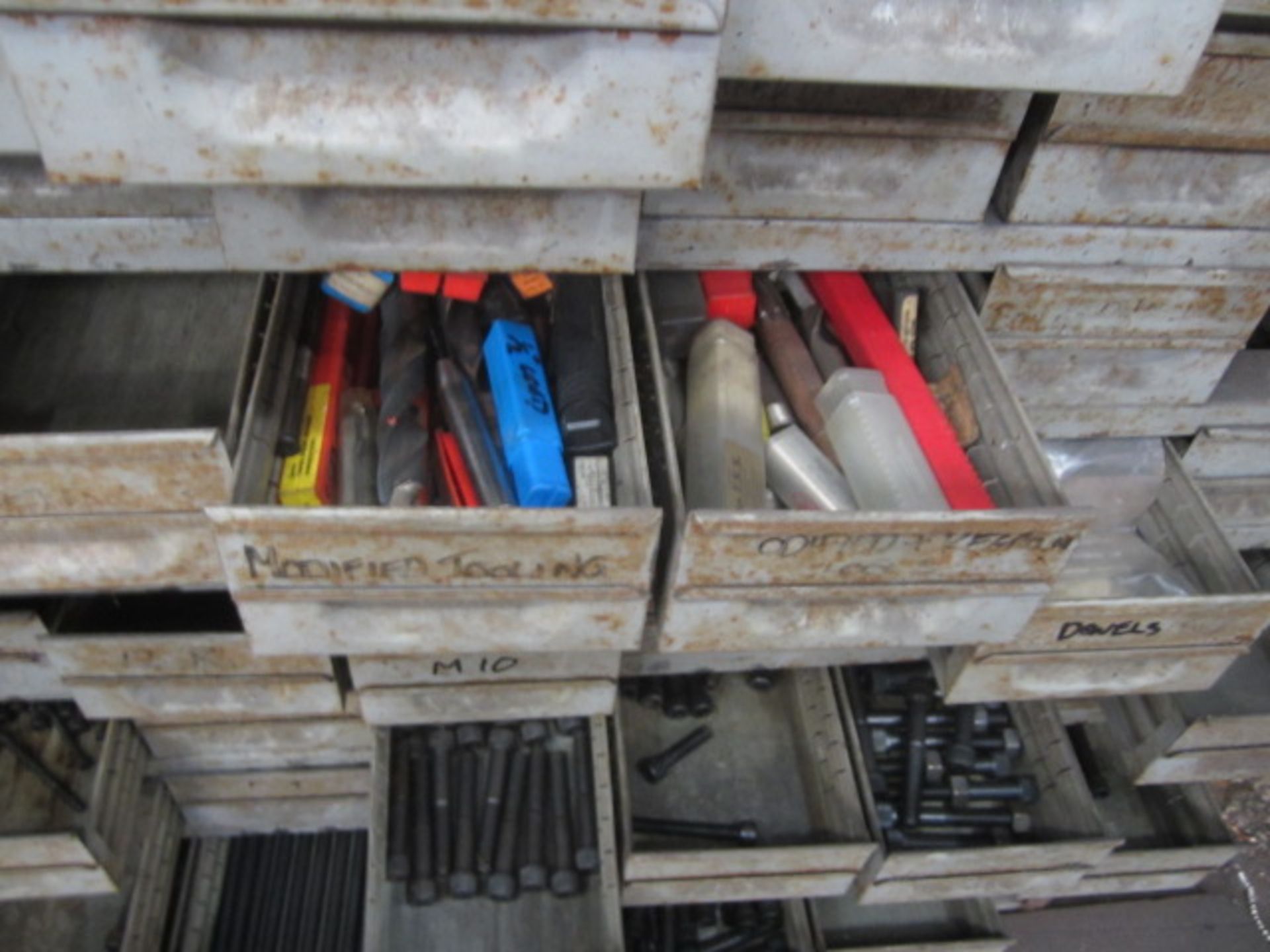 Metal multi bin storage rack and timber cabinet with contacts including drill bits, reamers, - Image 7 of 13