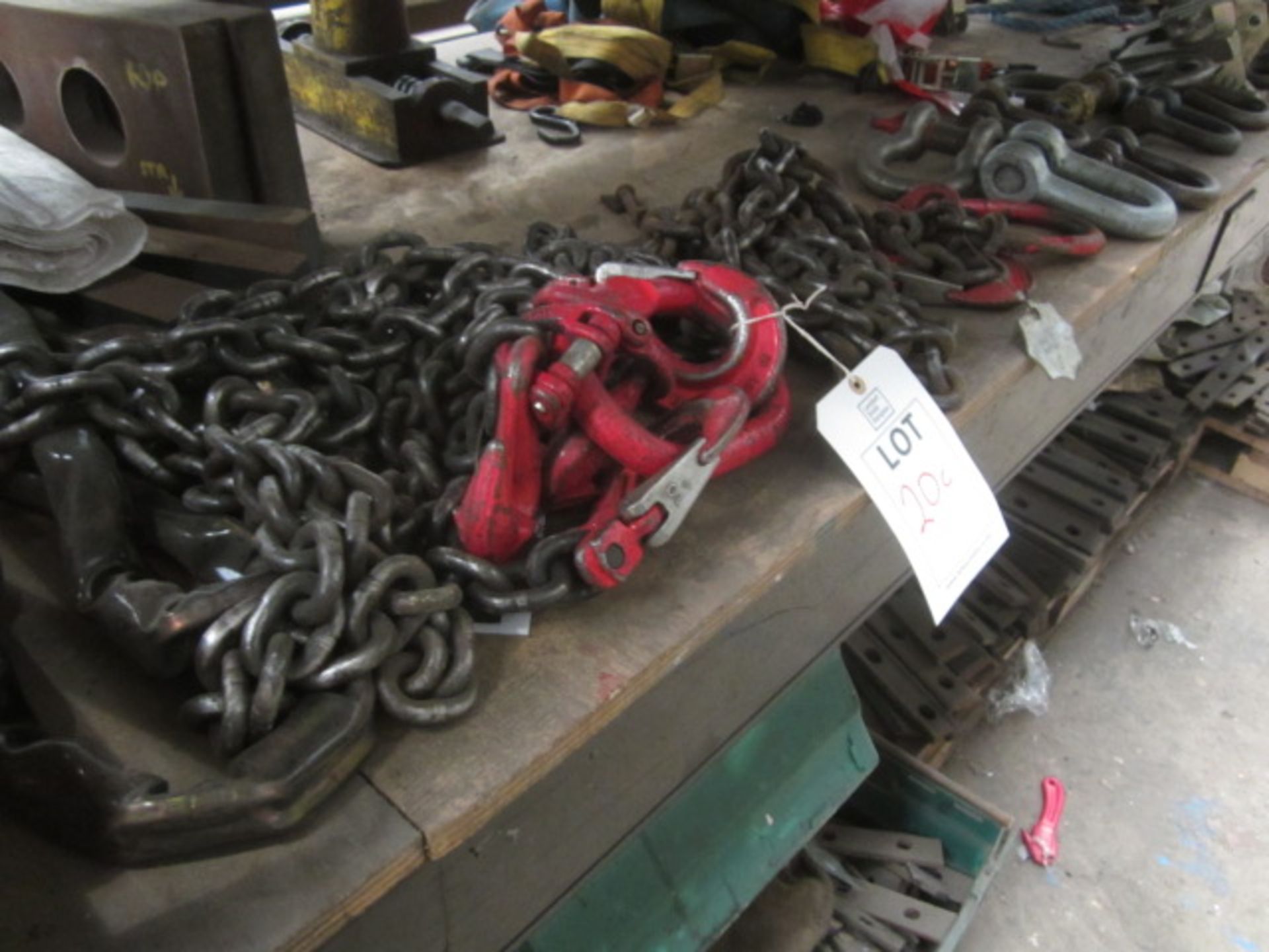 Single leg and twin leg lifting chains, quantity of shackles, 2 x plate lifting grabs etc. NB:
