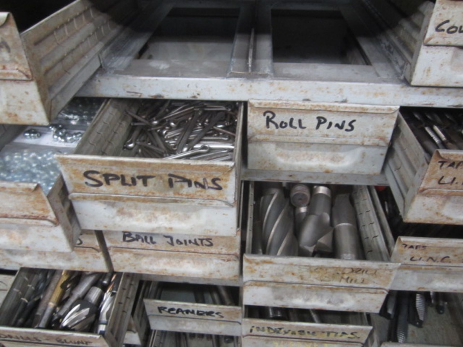 Metal multi bin storage rack and timber cabinet with contacts including drill bits, reamers, - Image 6 of 13