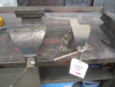 Two bench vices, 4" & 7"m - working condition of 7" vice unknown