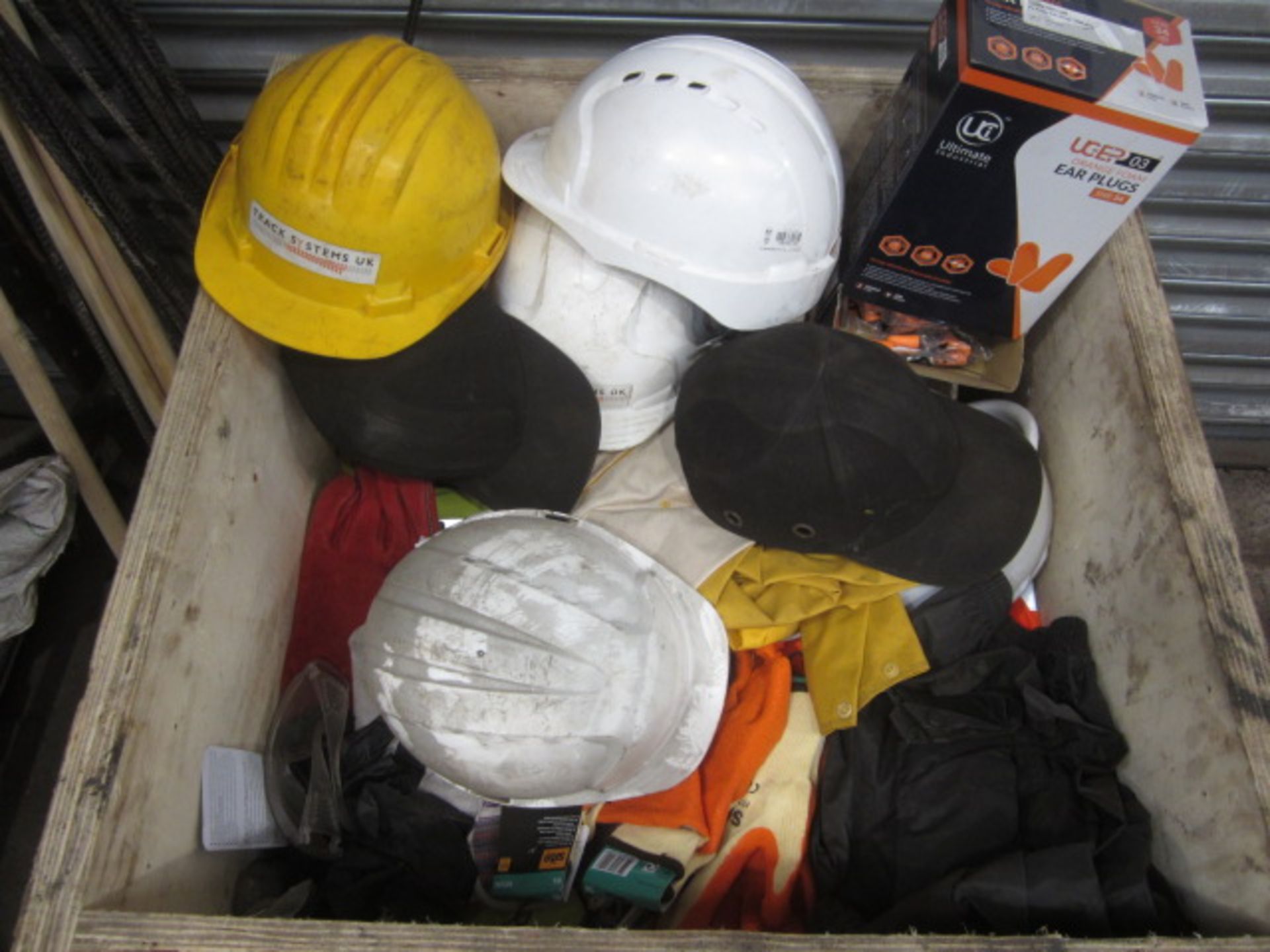 Assorted PPE including hard hats, gloves, water proofs, ear plugs, 2 x bags of rags, 2 x warning - Image 2 of 7