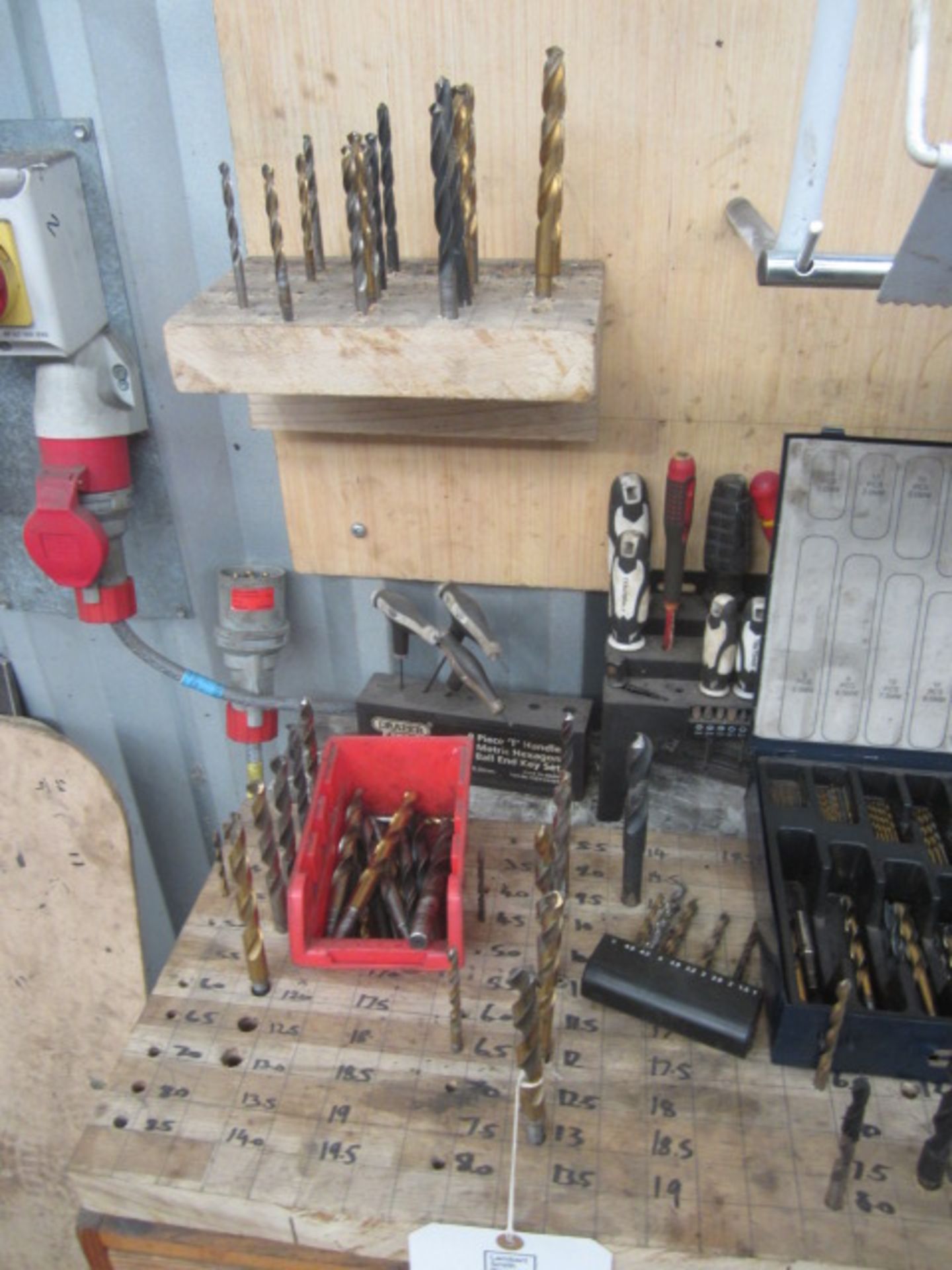 Metal multi bin storage rack and timber cabinet with contacts including drill bits, reamers, - Image 10 of 13