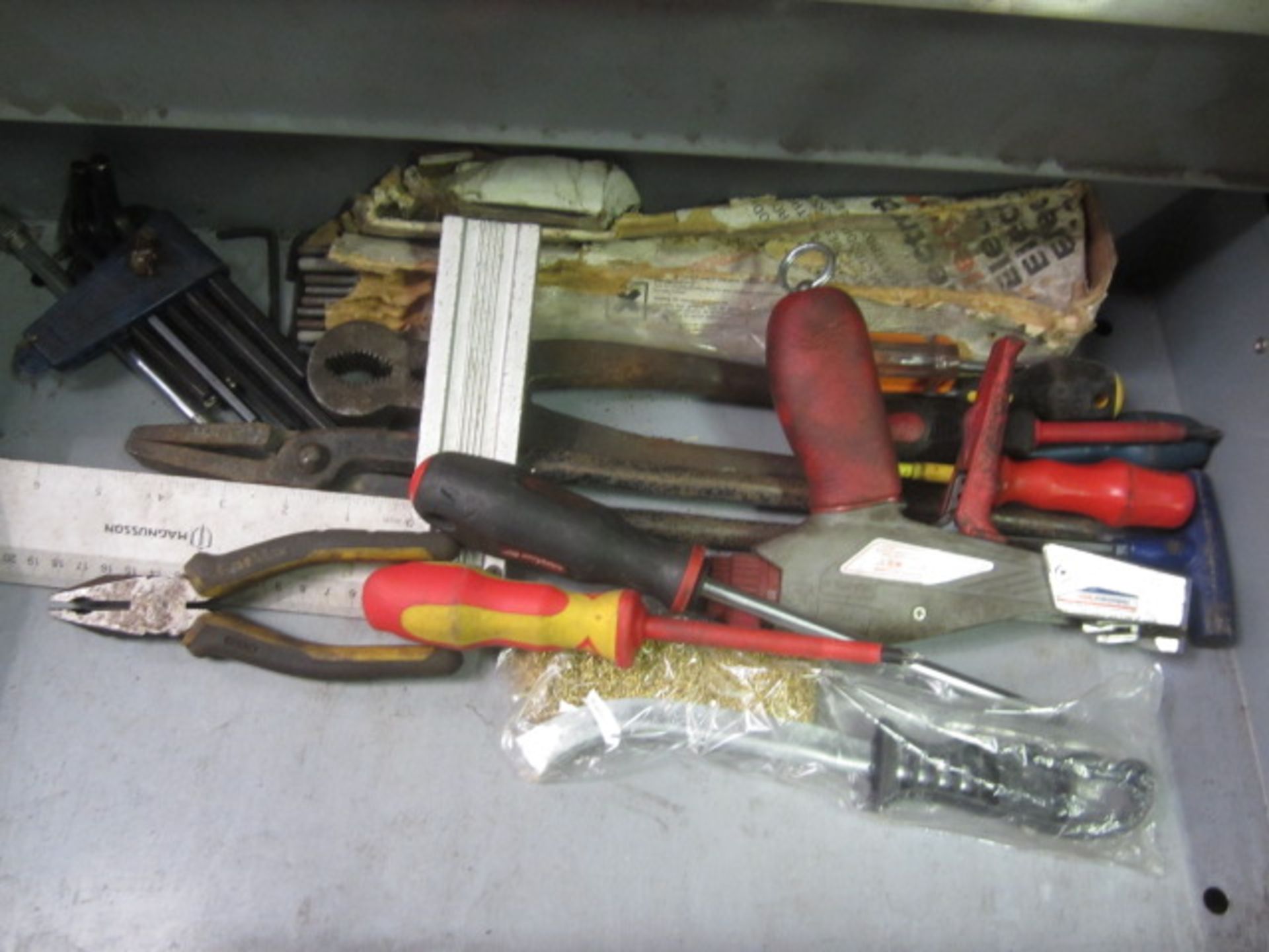 American Pro 4 drawer tool cabinets with contents of assorted hantools, drill bits, chisels, - Image 5 of 8
