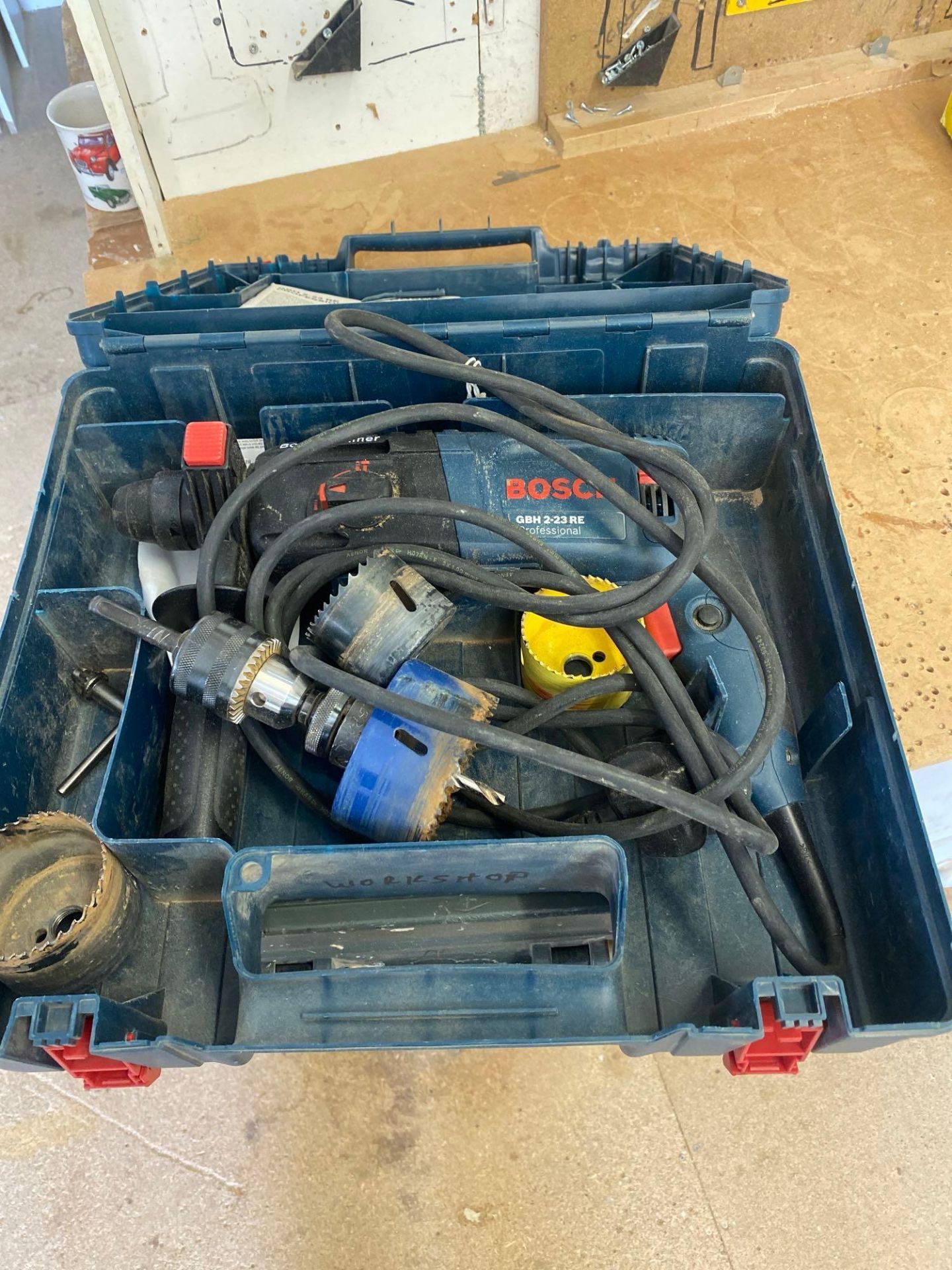 Bosch GBH 2–23 RE professional hammer drill 240v complete with carry case