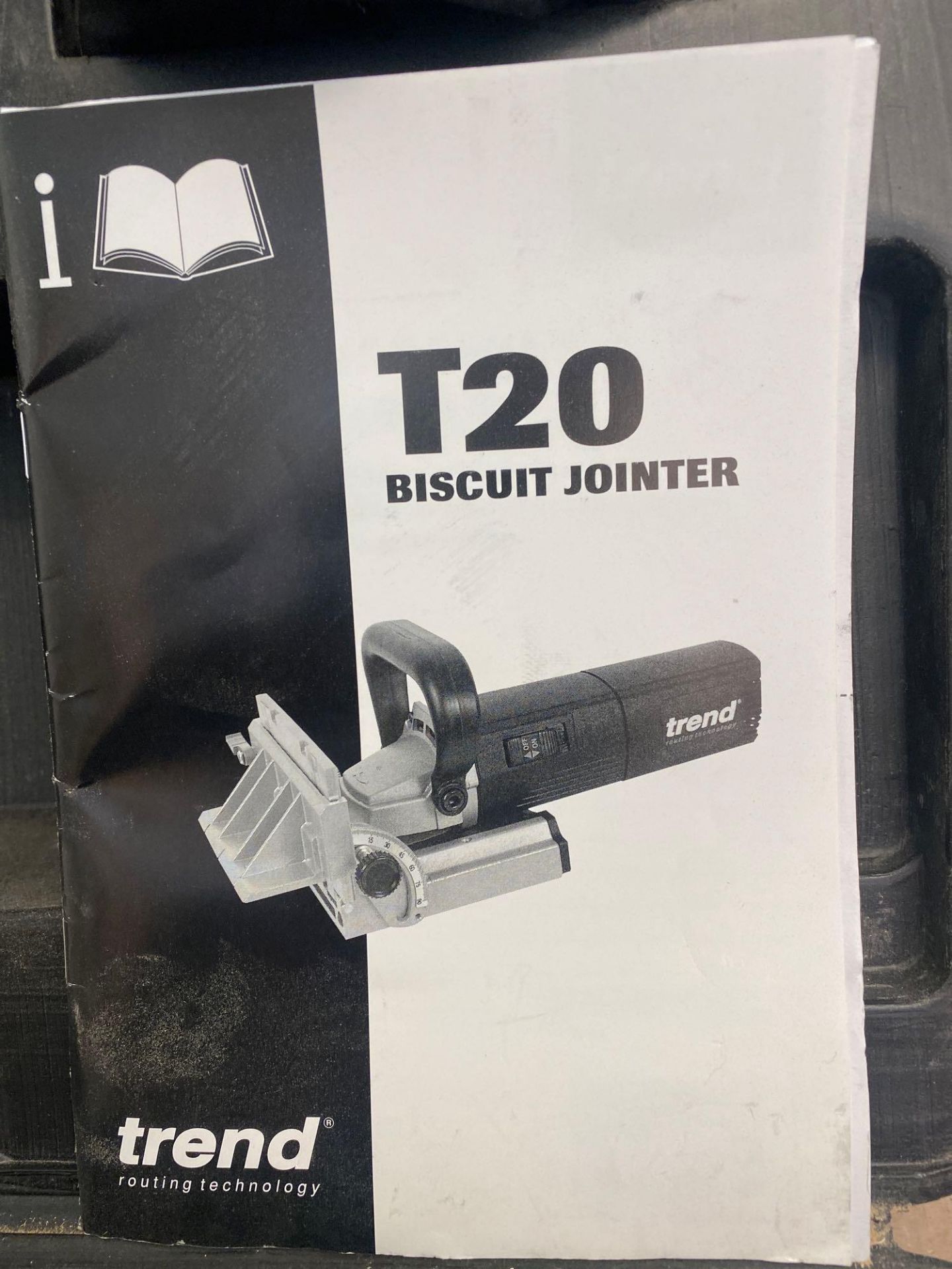 rend T20 biscuit jointer 240v complete with carry case - Image 5 of 6