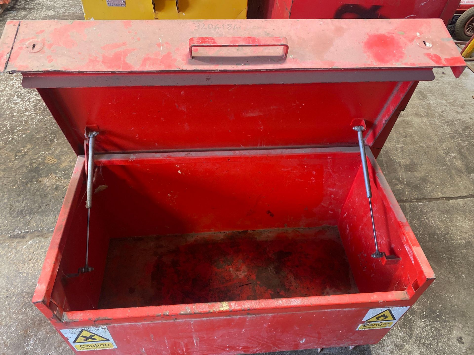 Site Safe – cosh lockable box complete with Fork Lift base, - Image 2 of 2