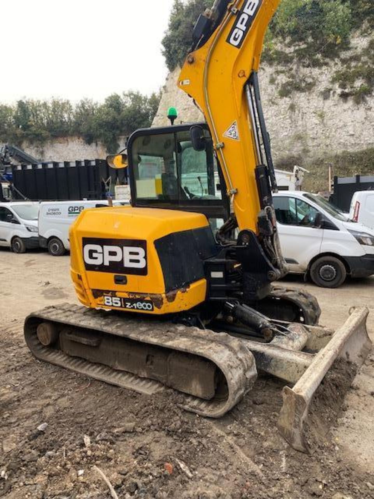 JCB JCB85Z1 8 ton excavator (E16) (2015) - Image 3 of 16