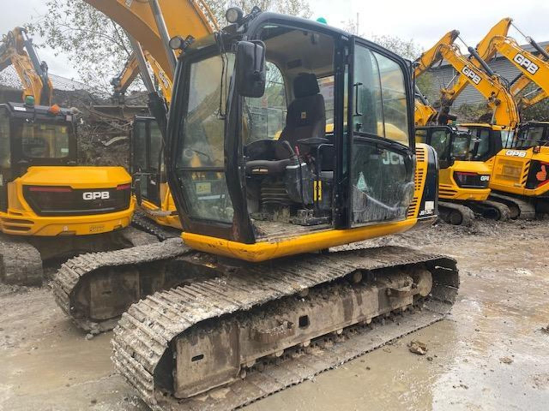 JCB JS130 13 ton excavator (E9)(2014) - Image 4 of 13