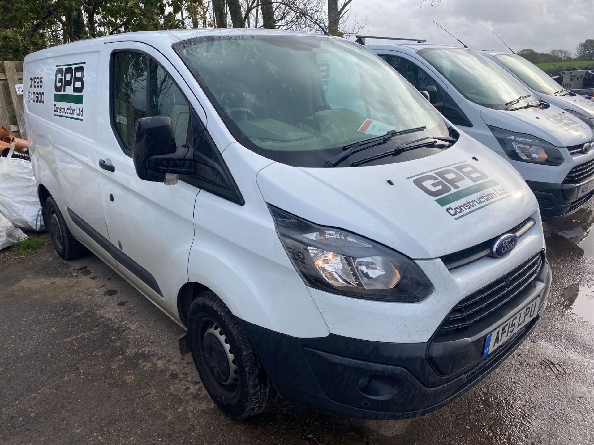 FORD TRANSIT CUSTOM 290 L1 DIESEL FWD - 2.2 TDCi 100ps Low Roof DOR 23/04/2015 - Image 2 of 10