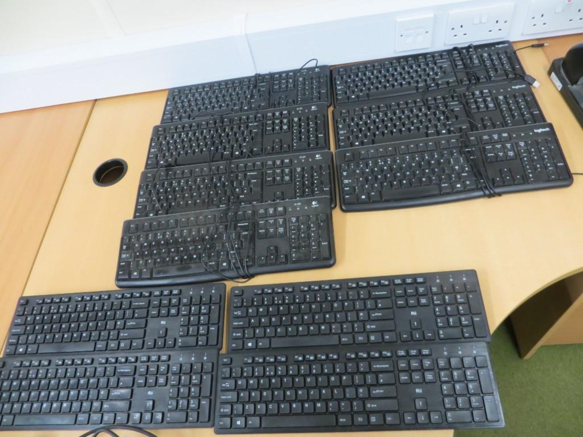 Seven Logitech keyboards, Four Rii wireless keyboards, 10 various wireless mice, 4 various mice, 2 - Image 3 of 4