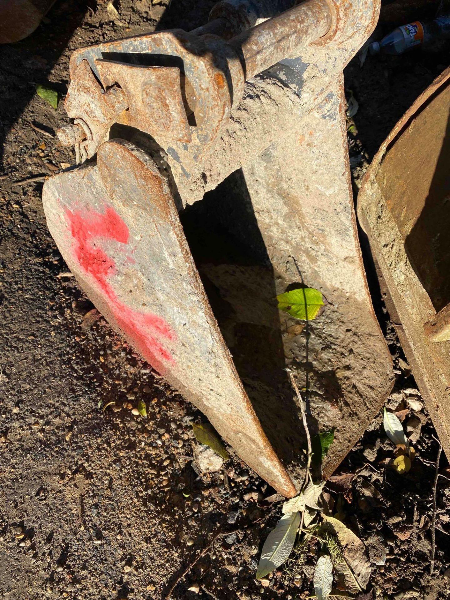 Excavator bucket, length 30cm, pin size 35mm *This lot is located at Deltank Haulage 732 London Road - Image 2 of 3