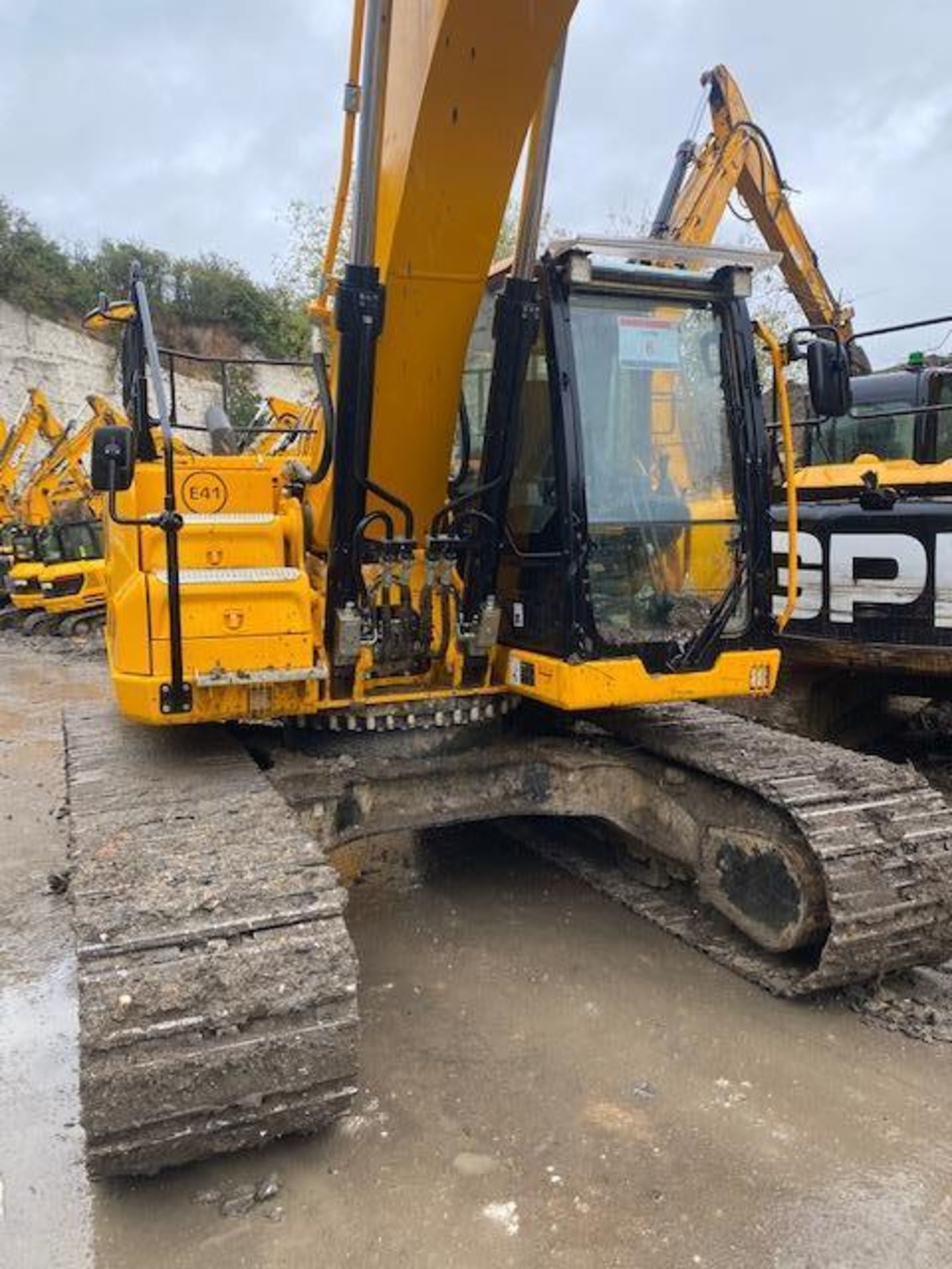 JCB 220X 20T 20 ton excavator (2021) - Image 2 of 17