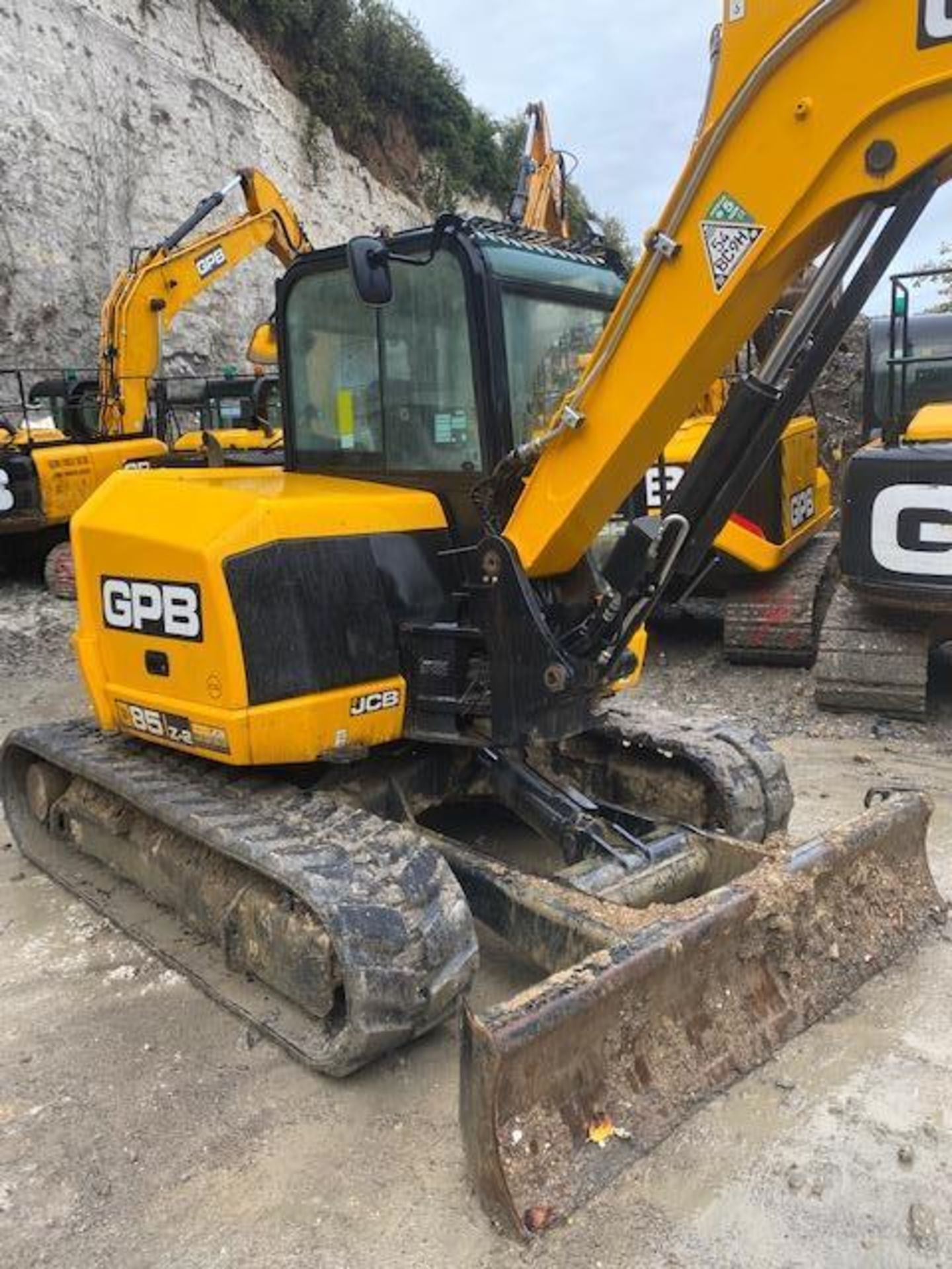 JCB 85Z-2 8T 8 ton excavator (E36) (2021) - Image 2 of 12