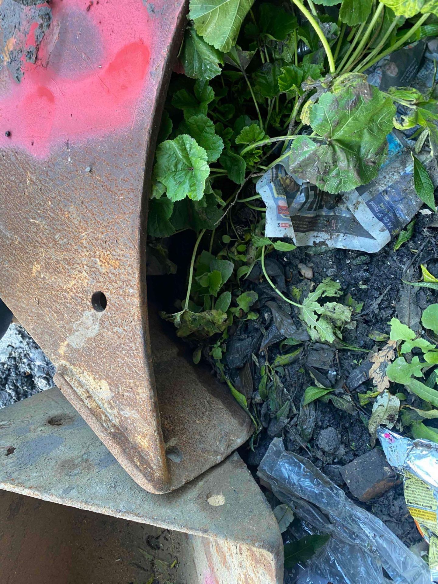 Excavator bucket, length 25cm, pin size 45mm *This lot is located at Deltank Haulage 732 London Road - Image 3 of 3