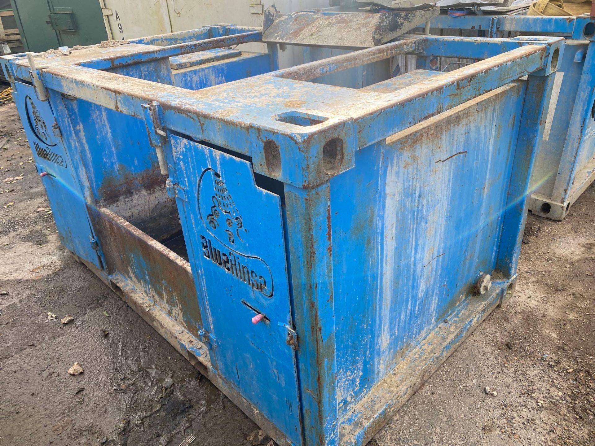 Blue rinse concrete washout unit, date of manufacturer 11/17 - Image 4 of 5