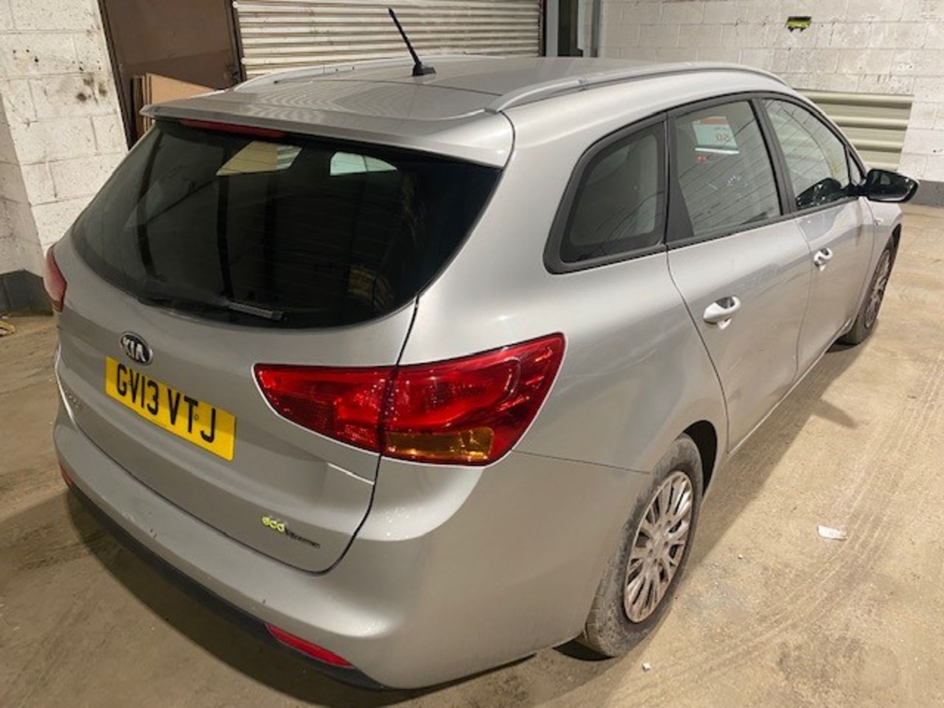 KIA CEED DIESEL SPORTSWAGON - 1.4 CRDI 1 5DR DOR 01/08/2013 - Image 10 of 10