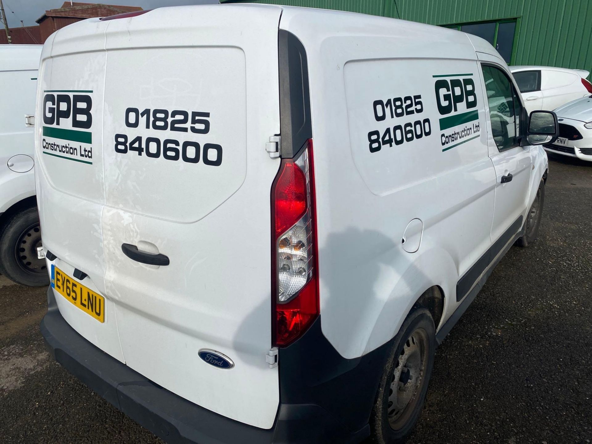 FORD TRANSIT CONNECT 200 L1 DIESEL - 1.6 TDCi 95ps Van, DOR 02/09/2015 - Image 5 of 11