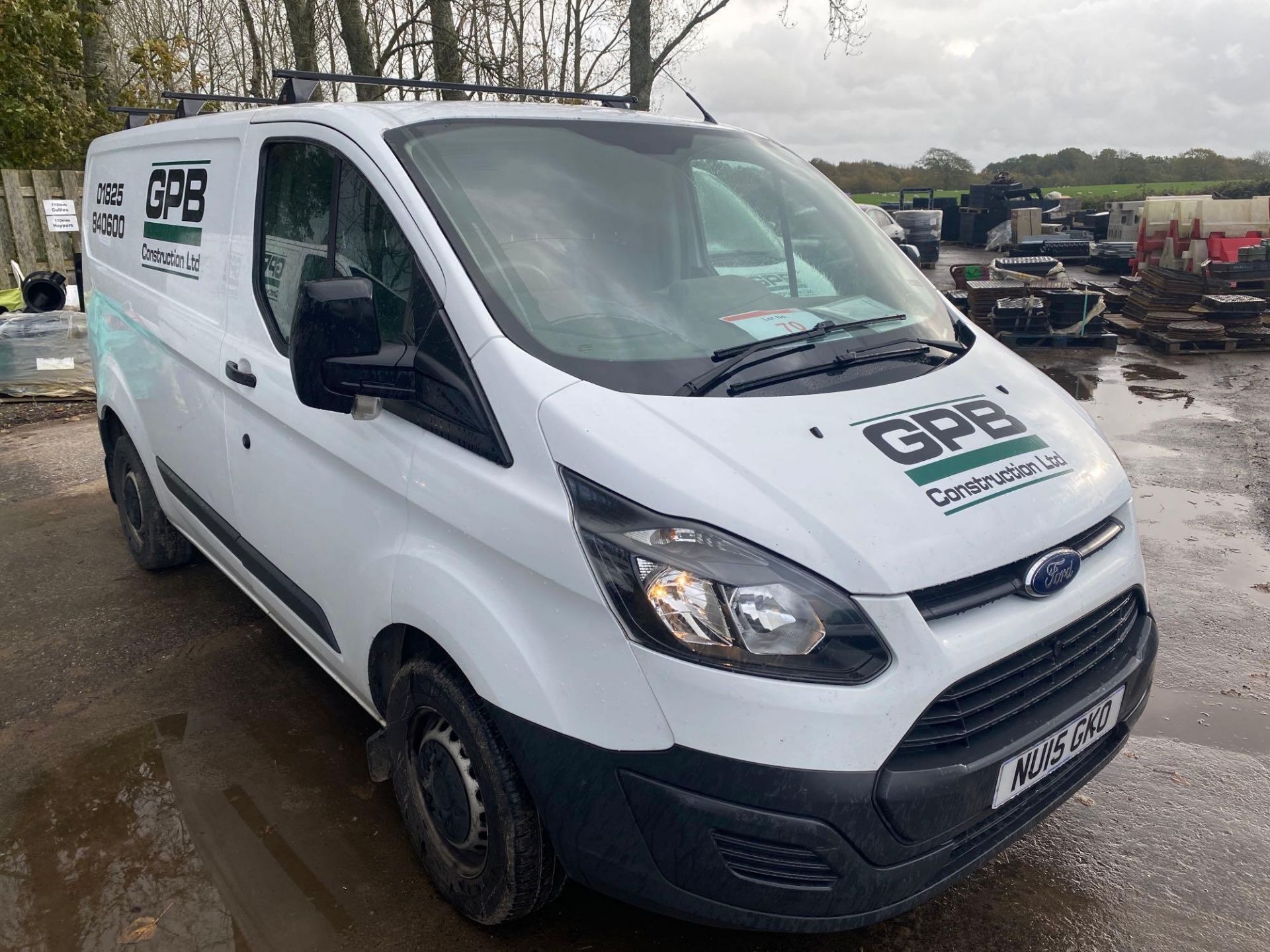 FORD TRANSIT CUSTOM 290 DIESEL FWD - 2.2 TDCI 100PS LOW ROOF DOR 27/03/15 - Image 2 of 10