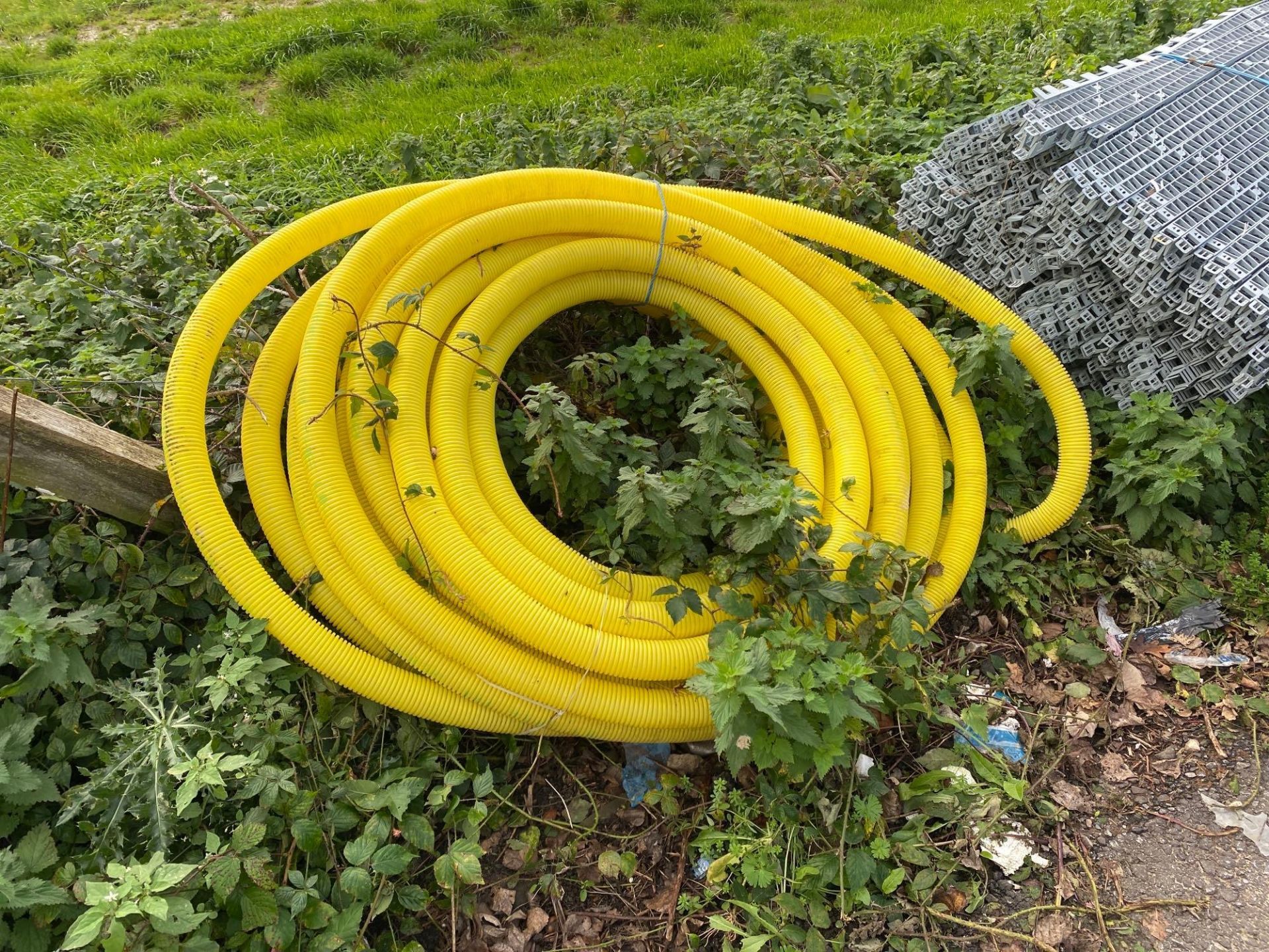 Large quantity of various sized sewage pipe water pipe and gas pipe - Image 5 of 6
