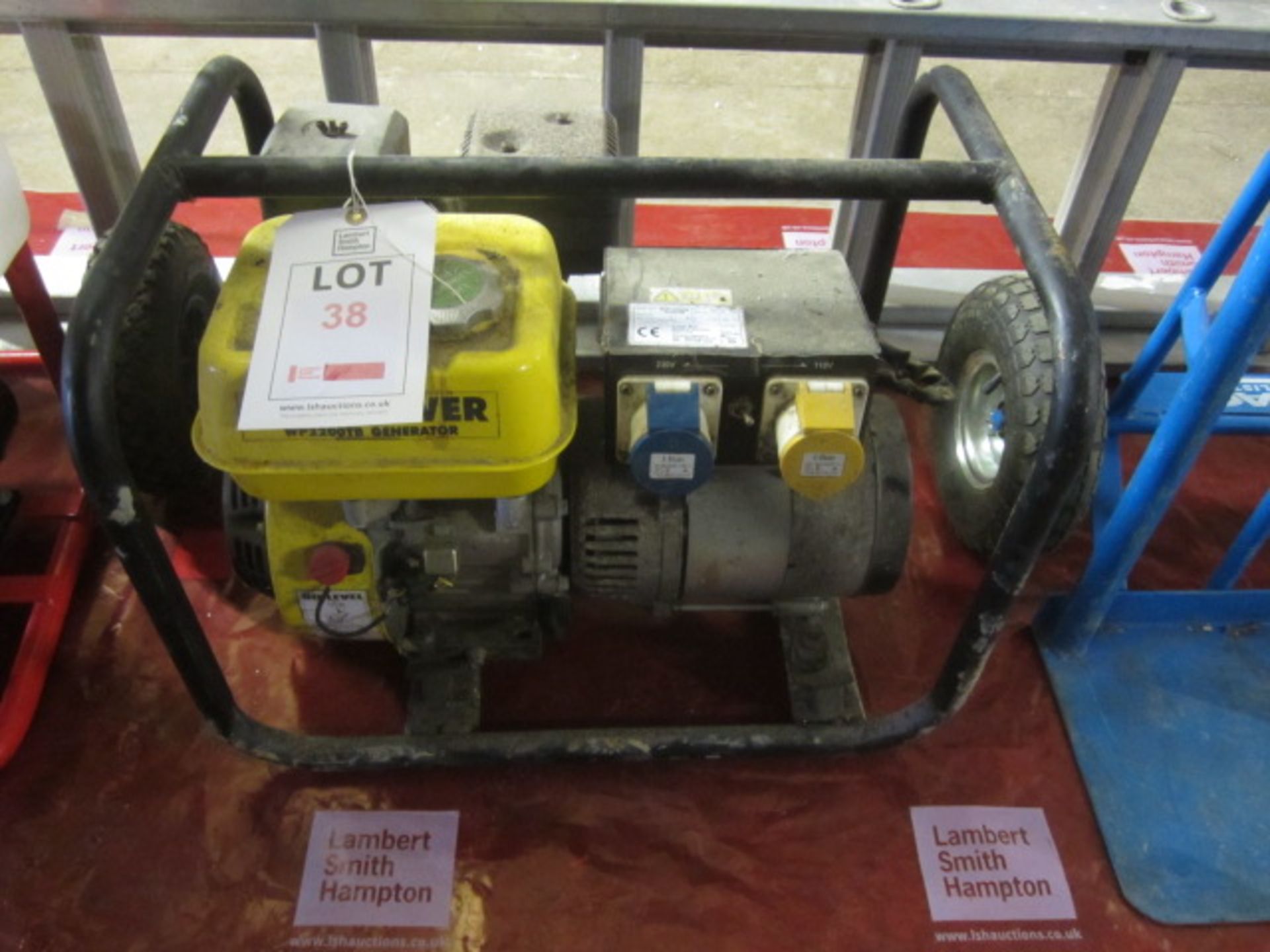 Wolf Ranger WP2200TB petrol generator, twin outlet ** Located: Stoneford Farm, Steamalong Road, Isle