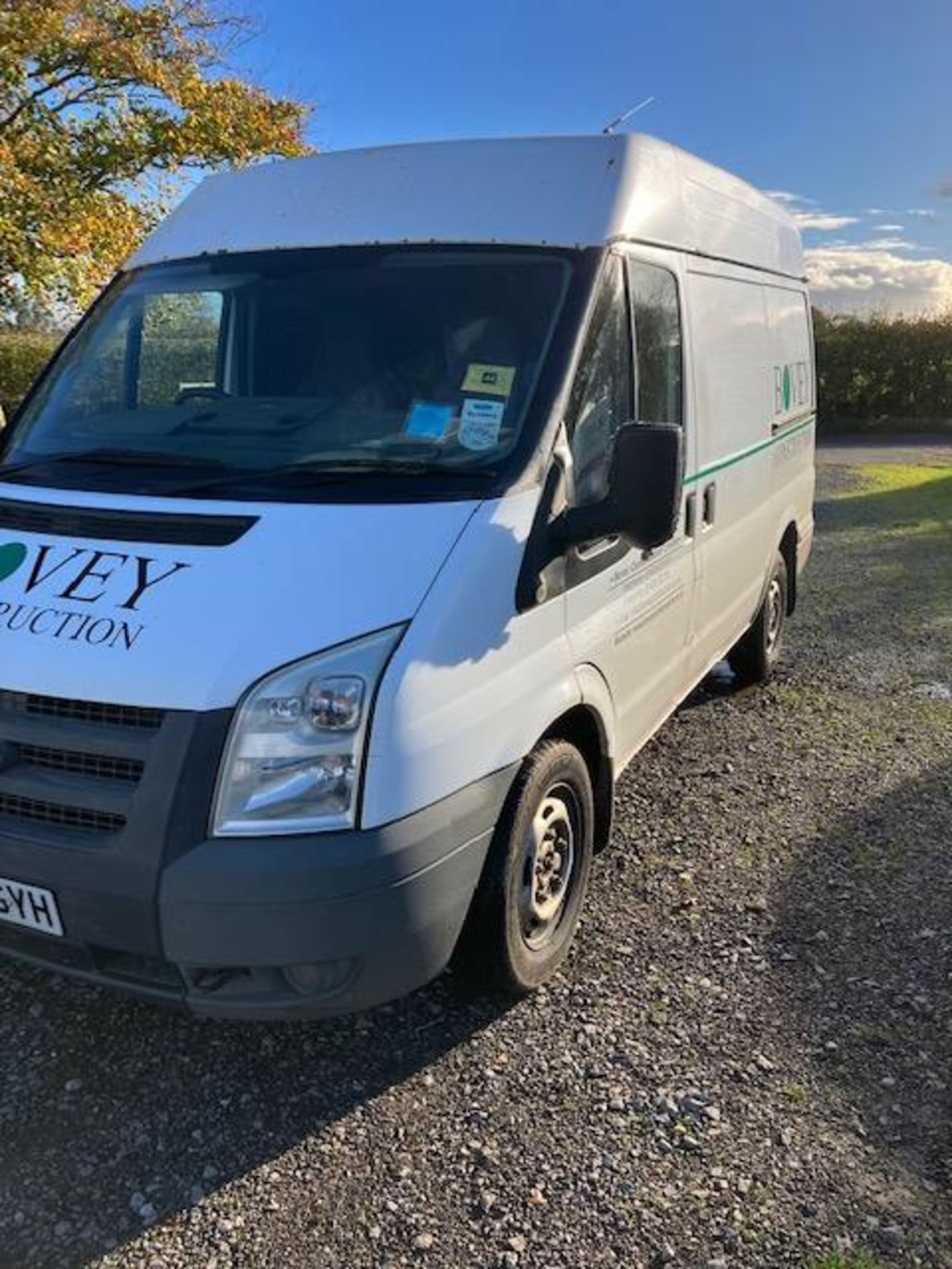 Ford Transit 115 T260 2.2D Duratorq SWB medium roof panel van, 113bhp Registration: WF59 GYH - Image 2 of 11