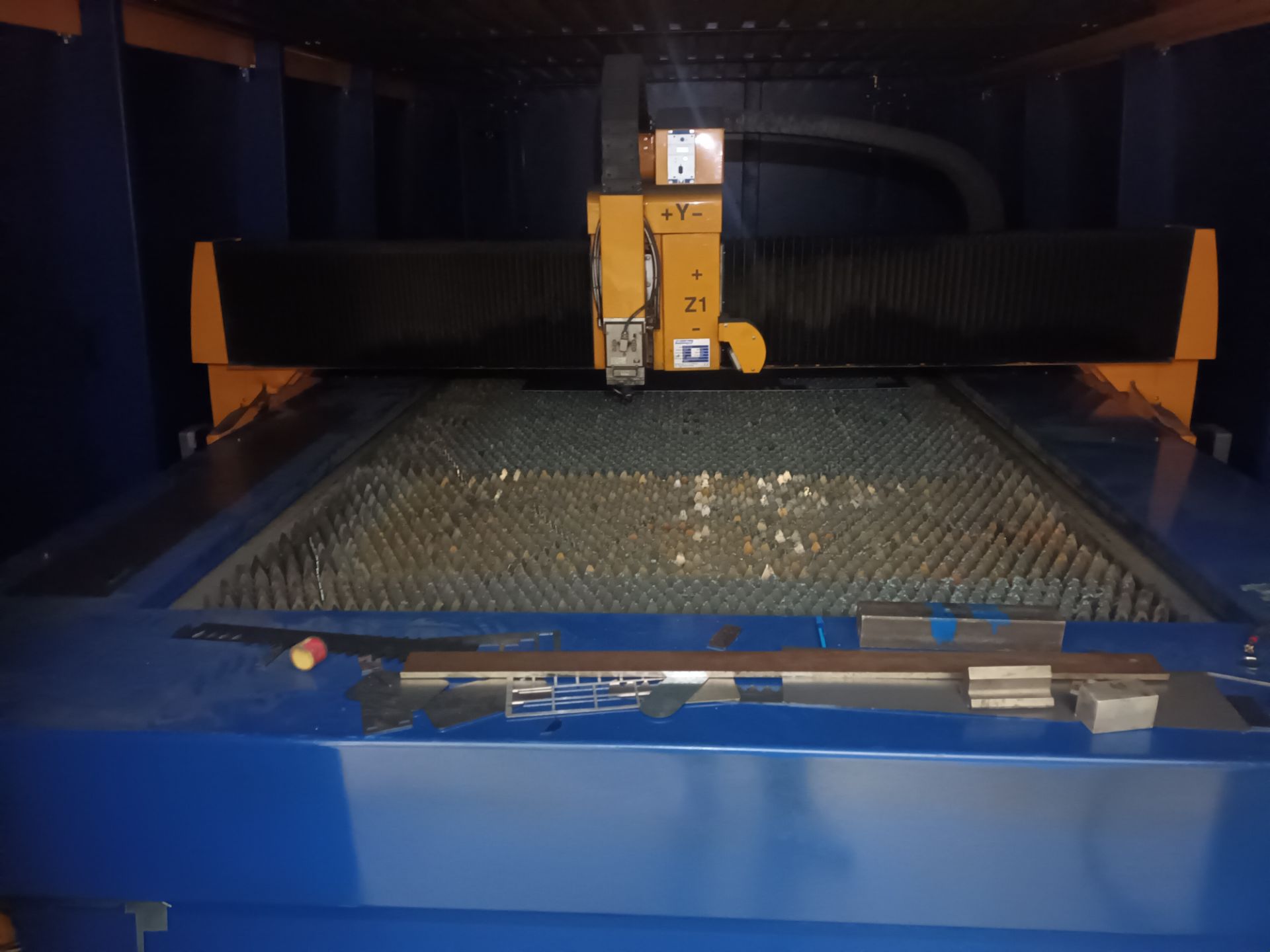 Microstep MSF 3001-15L laser cutter (2012) Serial No. 1526/12 - Image 2 of 7