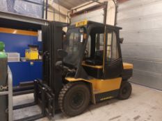 Daewoo 0355 diesel forklift truck with side shift, 2200 mast height, 4t capacity witih fork