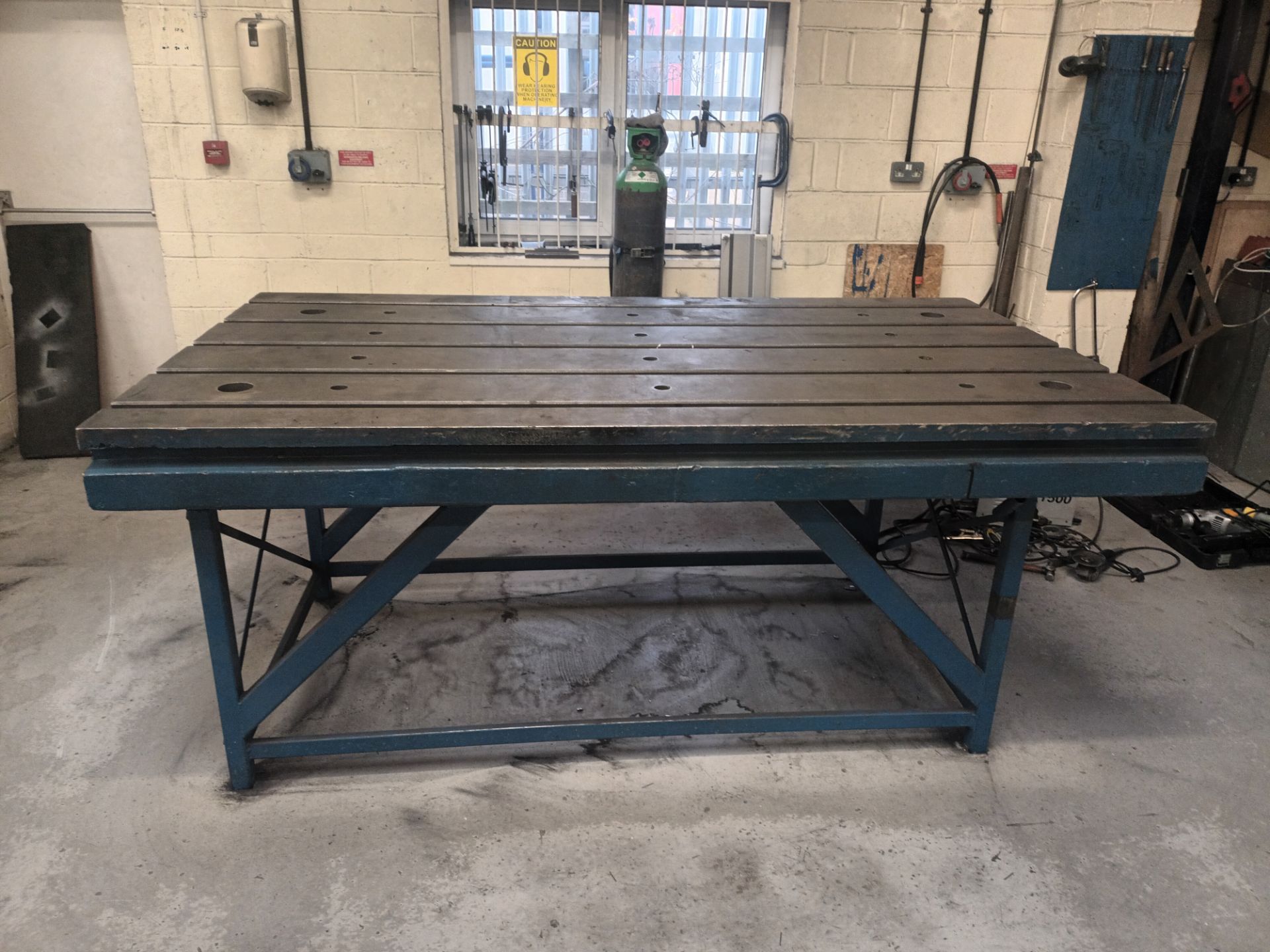 Steel welding bench (960cm x 540mm x 400mm)