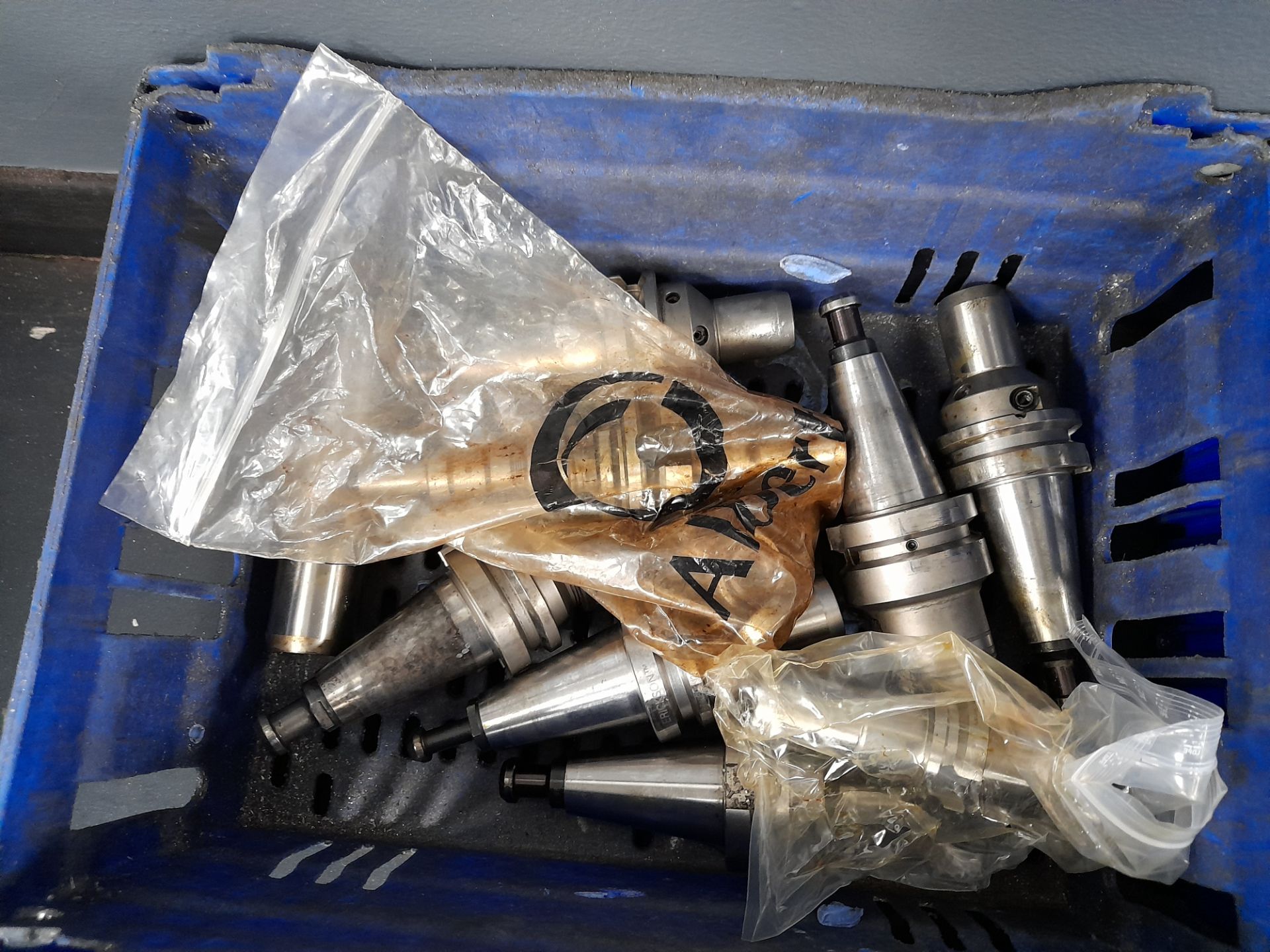 Quantity of various HSK & BT40/30 CNC tool holders, to 3 x crates - Image 4 of 4