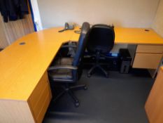 Oak effect 2 person corner workstation with 2 fixed 3 drawer pedestals, leather effect office chair,