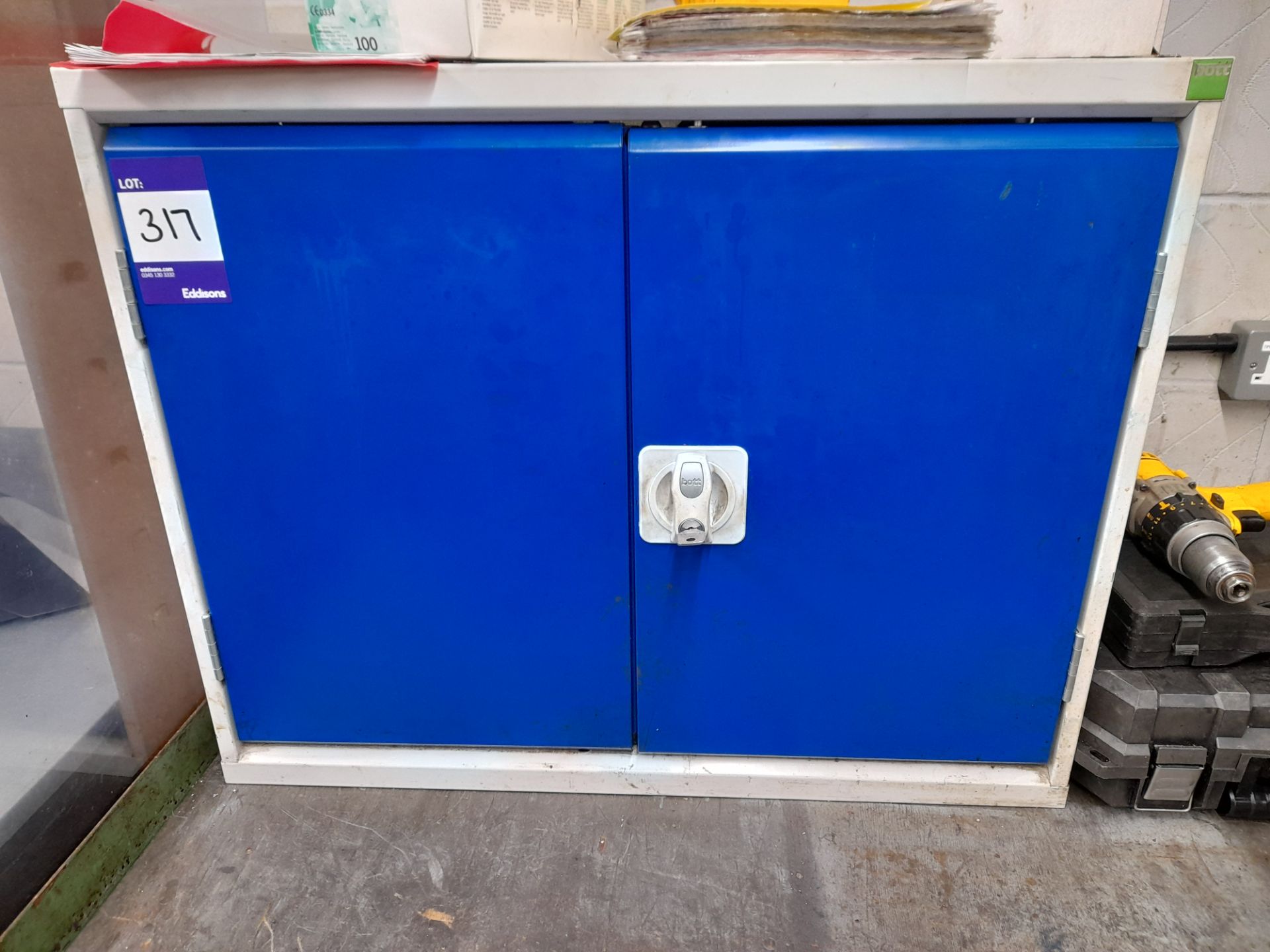 Bott 2 door metal cabinet, with key (Approximately 750 x 600 x 350)
