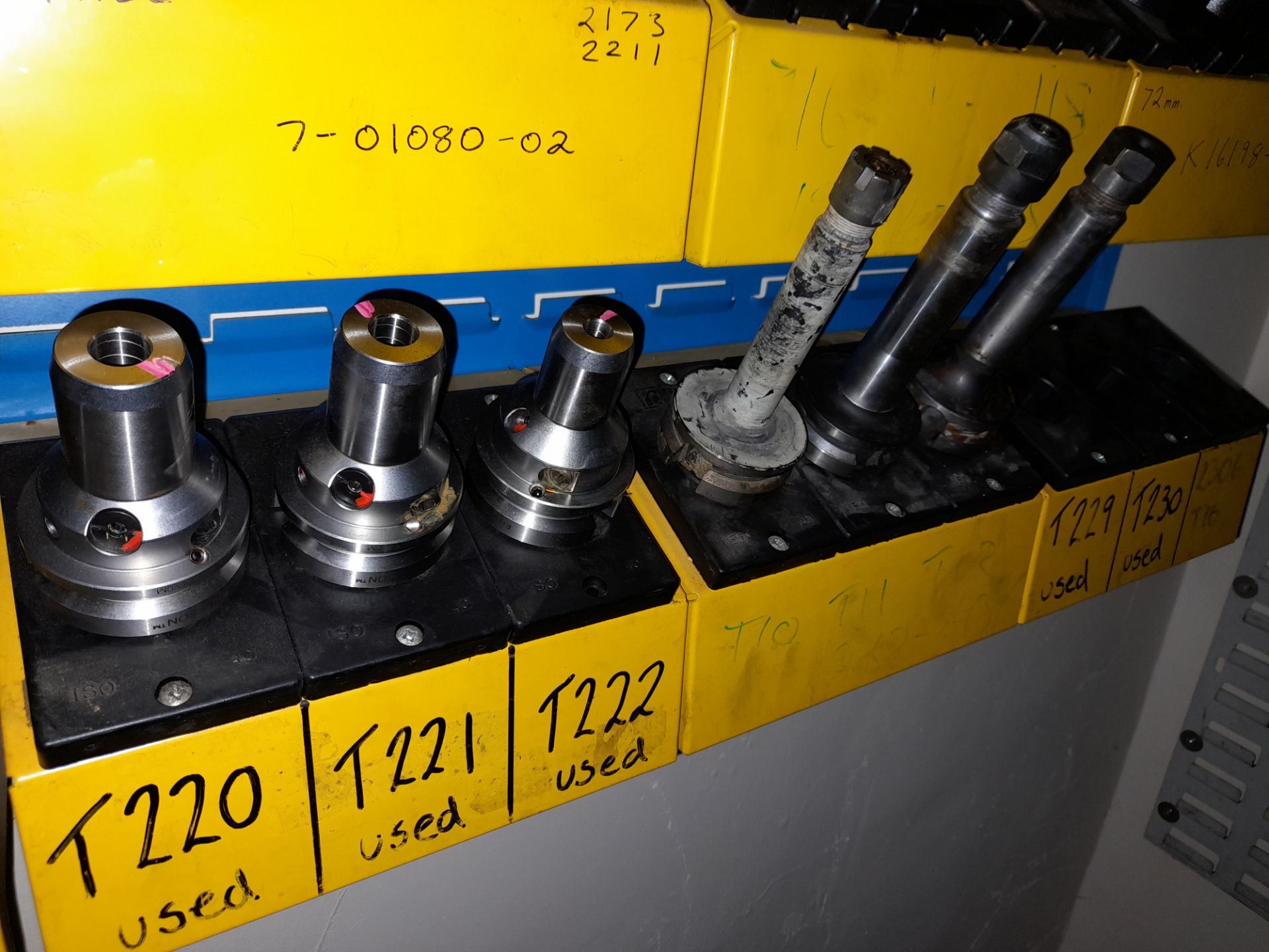 9 x Various BT40 extension CNC tool holders, to yellow holder (rack not included) - Image 3 of 3