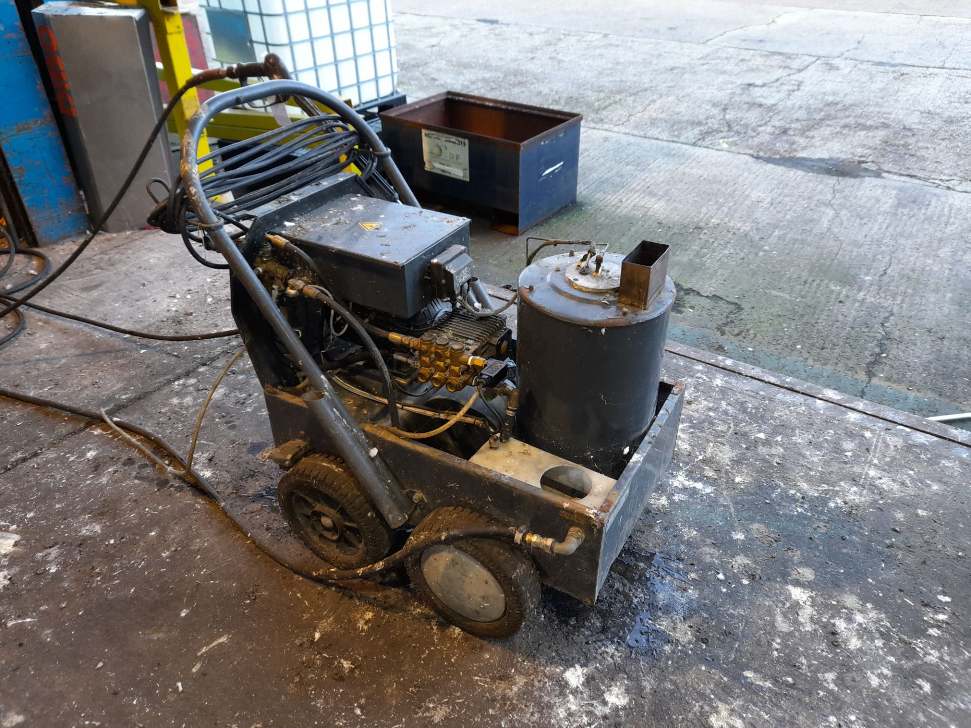 Dibo 100 S4 pressure washer, 240V, to yard