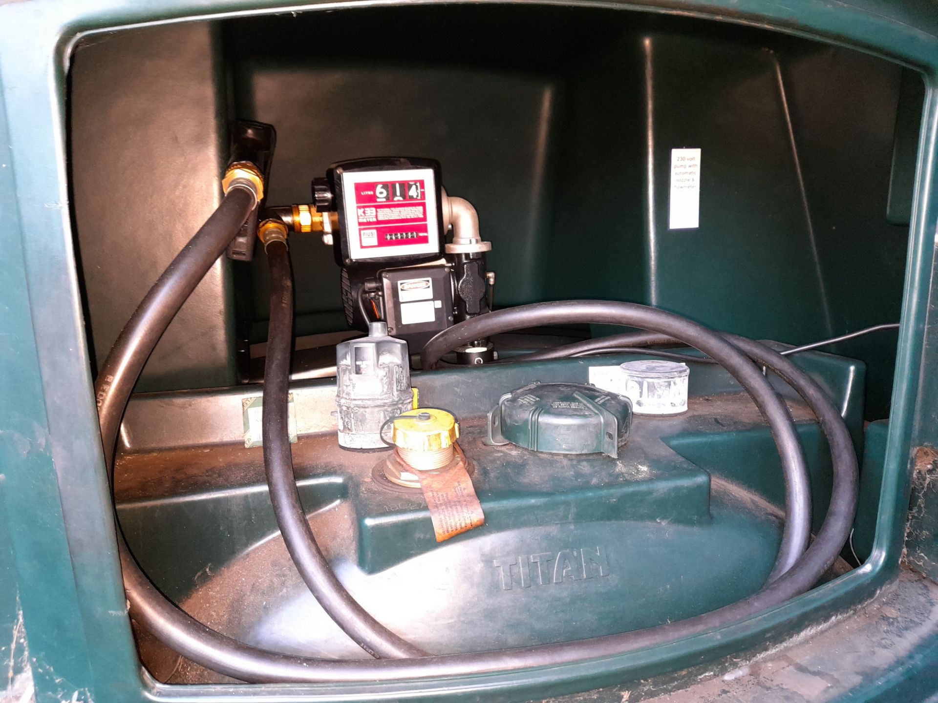 Titan EcoSafe FM2500 bunded diesel tank, to yard, with 230V pump with automatic nozzle and flow mete - Image 4 of 4