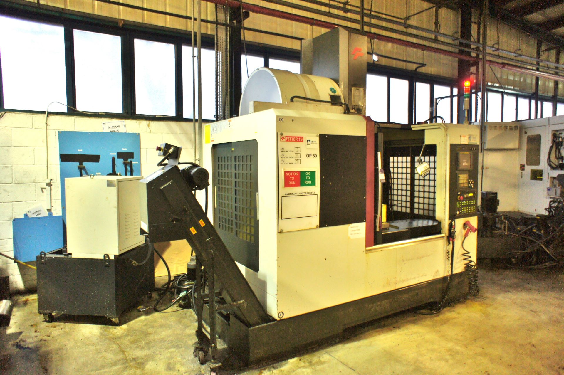 Feeler HV-1000 Vertical Machining Centre