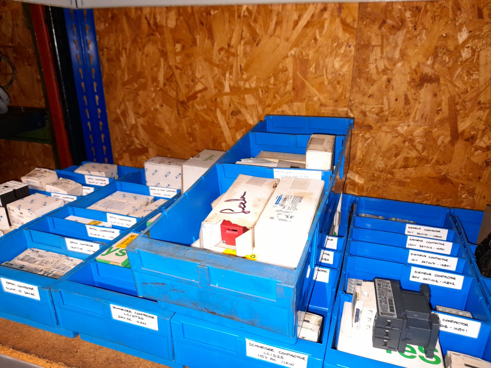 Contents to bay of shelving, to include Schnedor conductors, relays, and various other CNC component - Image 4 of 8