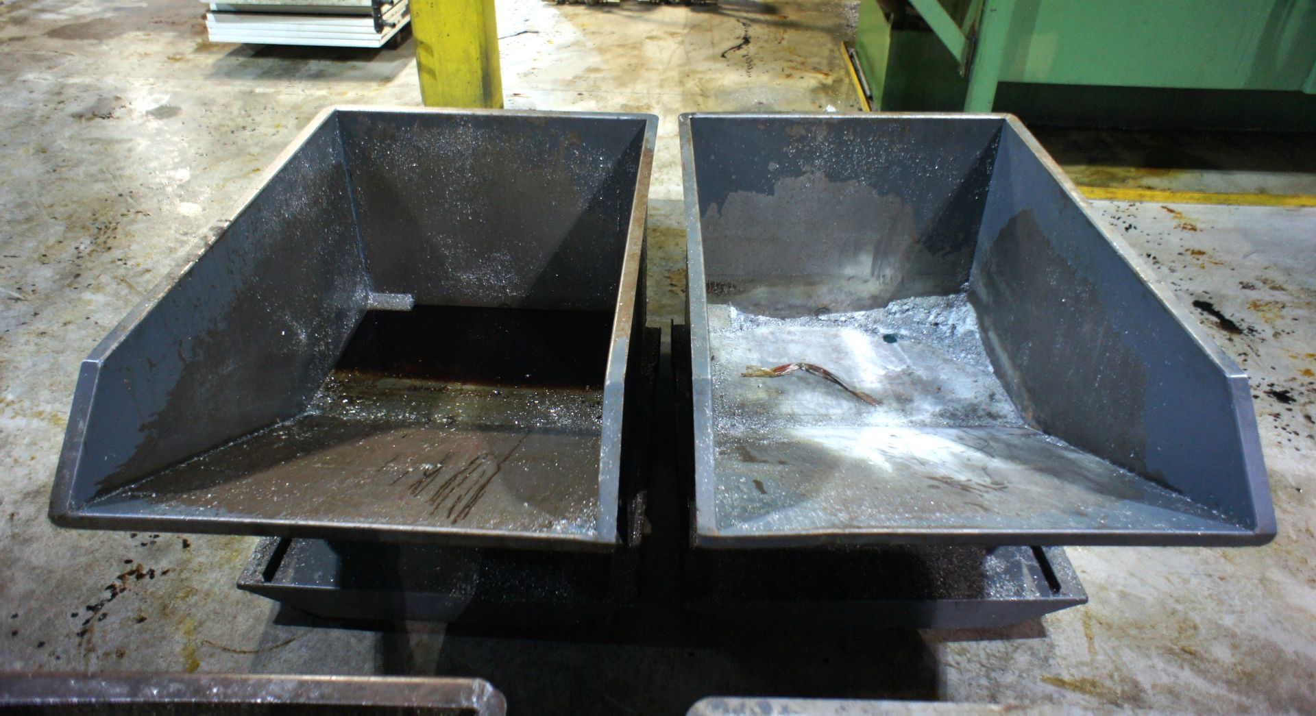 Pair of Tipping Skips - Image 3 of 3