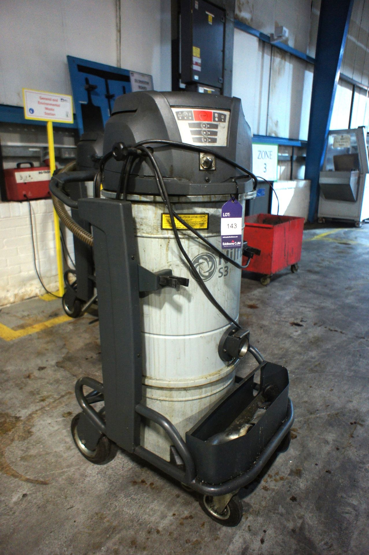 Nilfisk Industrial Vaccum