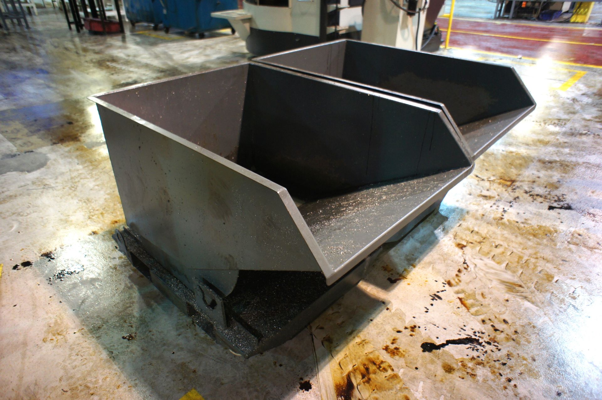 Pair of Tipping Skips - Image 3 of 3