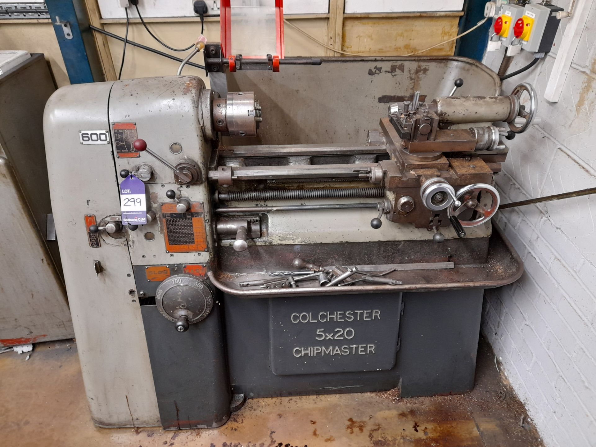Colchester 5x20 chipmaster lathe, with Pinder Versatool cabinet and contents, to include various lat - Image 2 of 9