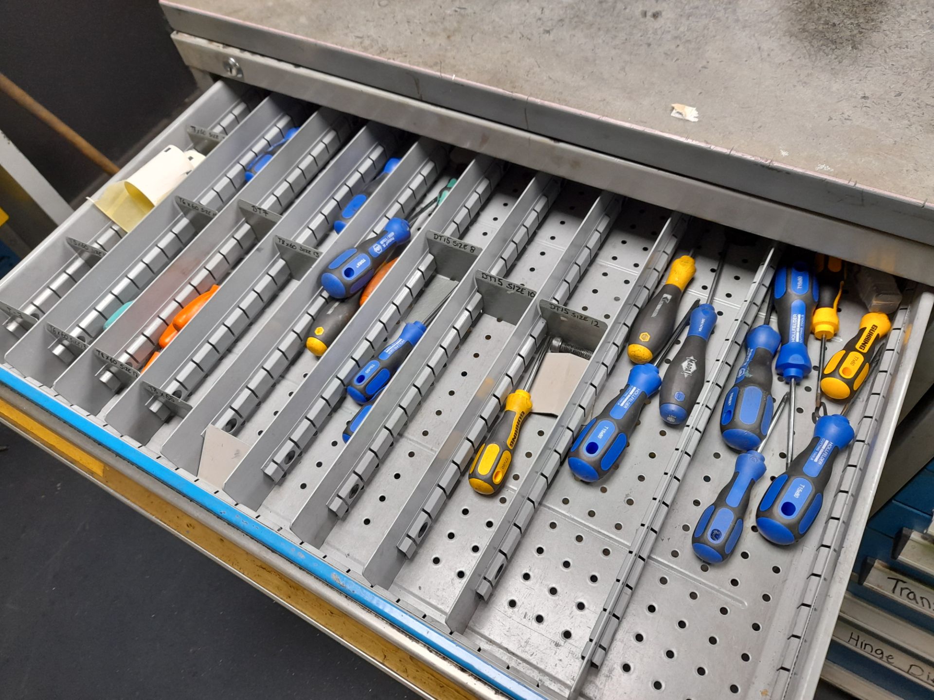 2 x Multi-drawer tool cabinets and contents, to include various hand tools, tooling, tool holders, f - Image 2 of 11