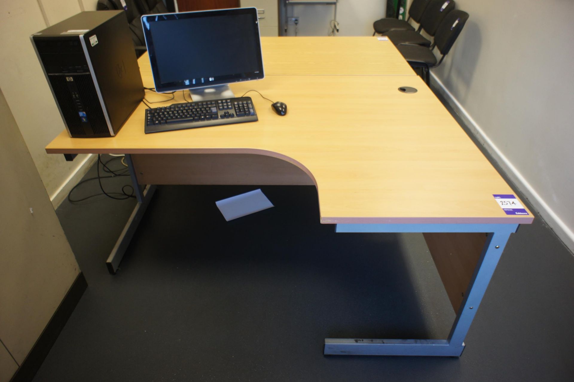 2 x Various Office Desks 1600 x 1200/ 1600 x 800 with 3 Drawer High Pedestal - Image 2 of 5
