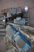 4 x Various Hydraulic Motors to Pallet