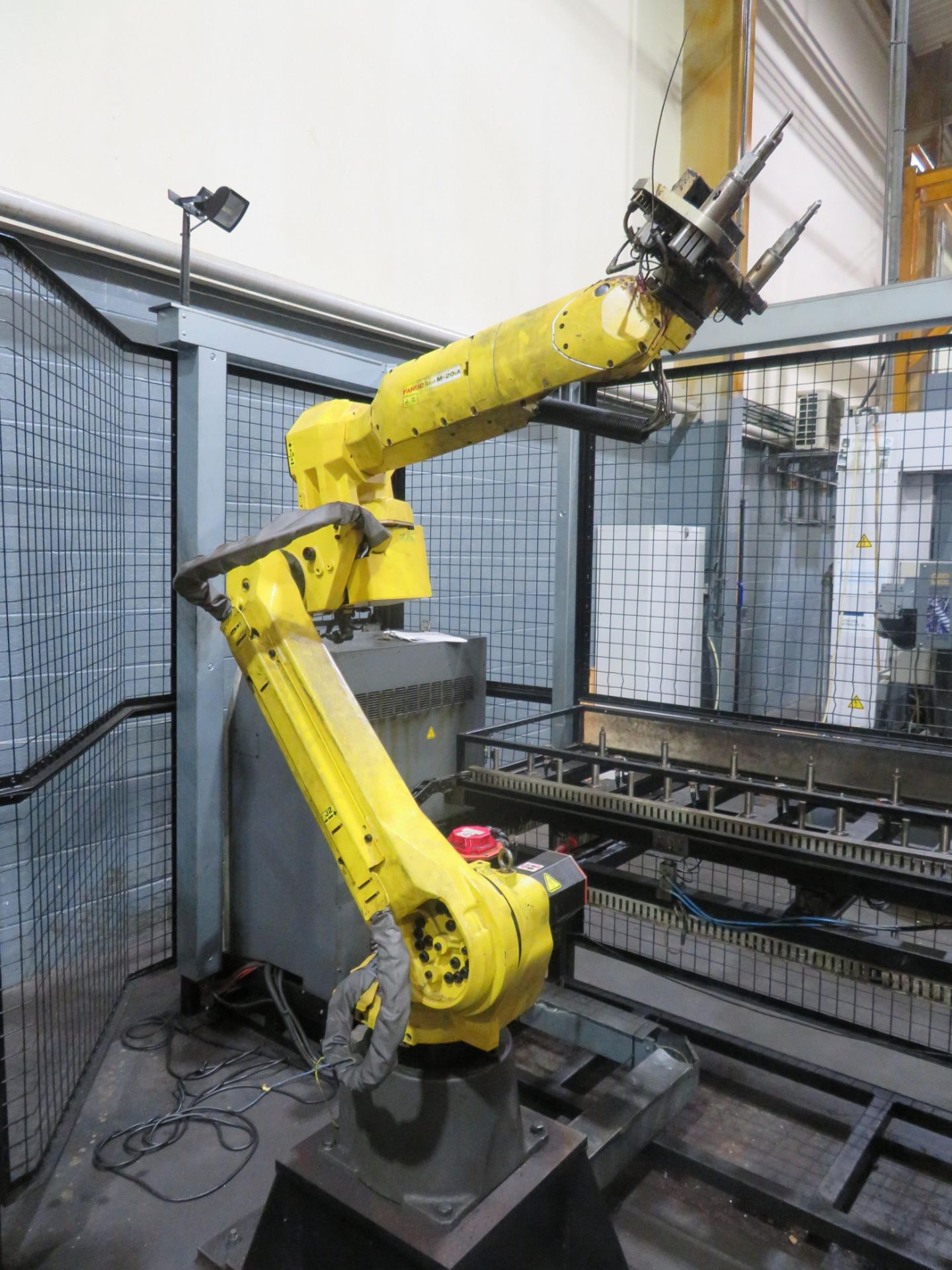 Fanuc Robot Cell (2 x Robots) - Image 3 of 12