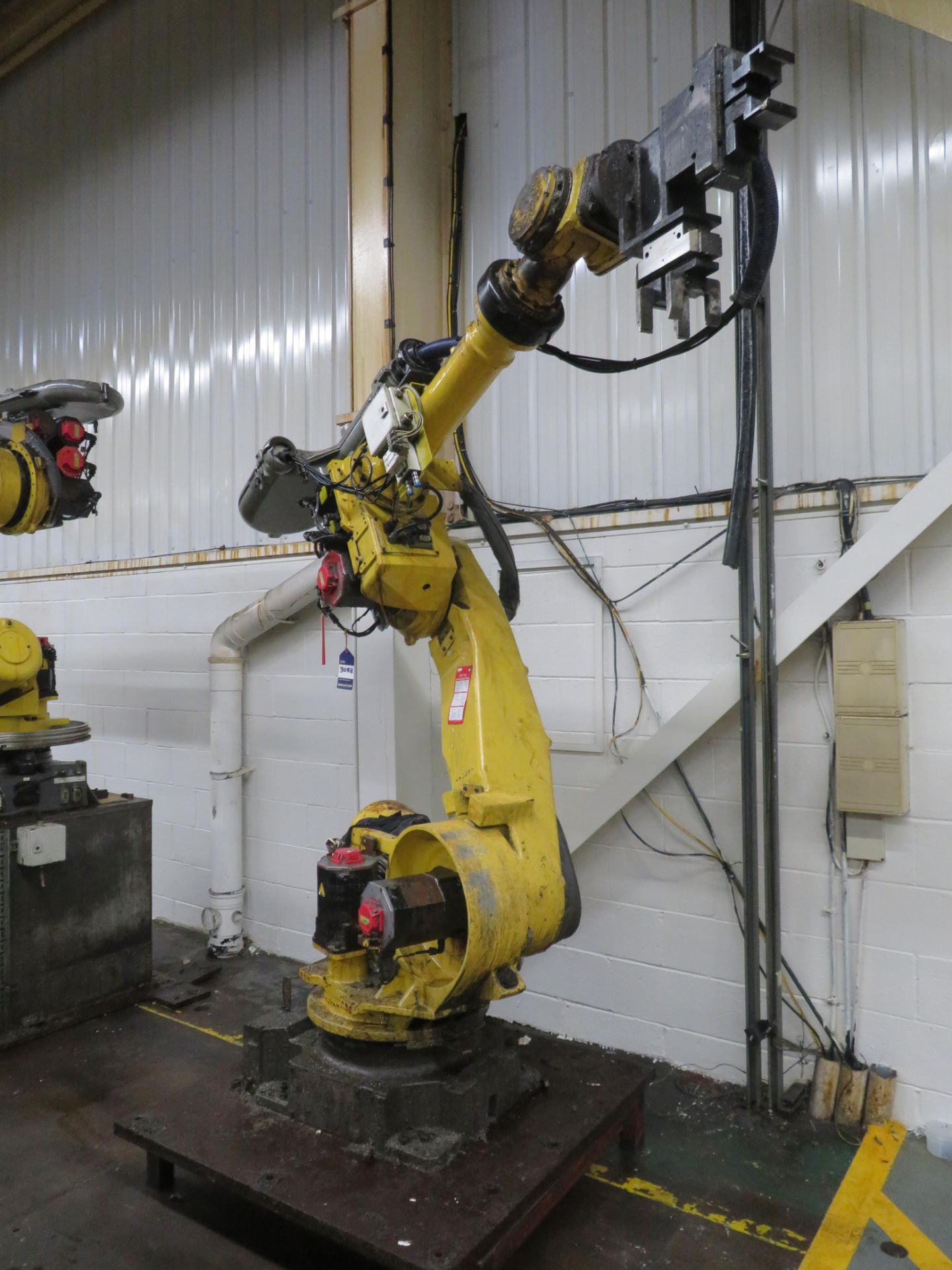 Fanuc R2000iA Robotic Arm - Image 2 of 2