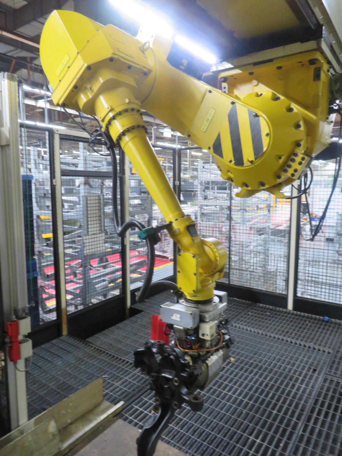 Fanuc Robot Cell (2 x Robots) - Image 6 of 10
