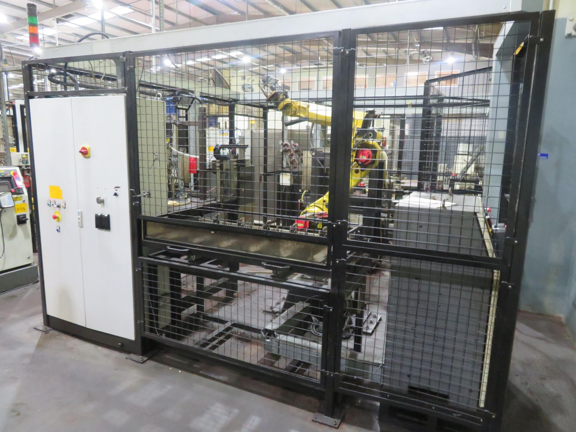 Fanuc Robot Cell (2 x Robots) - Image 9 of 12