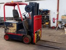 Hyster Electric Forklift E20B with charger, serial