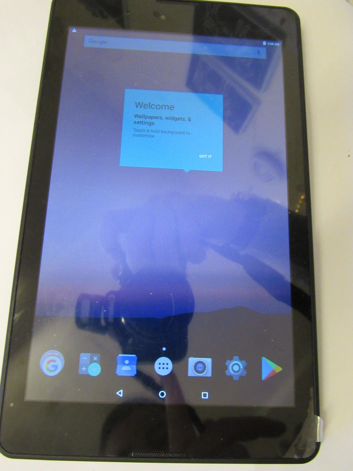 HLLO, SMB-H8009 Android 7.0 Tablet, 12GB Storage, Mico USB Port, No charger (Located Eddisons, Leeds - Image 9 of 13