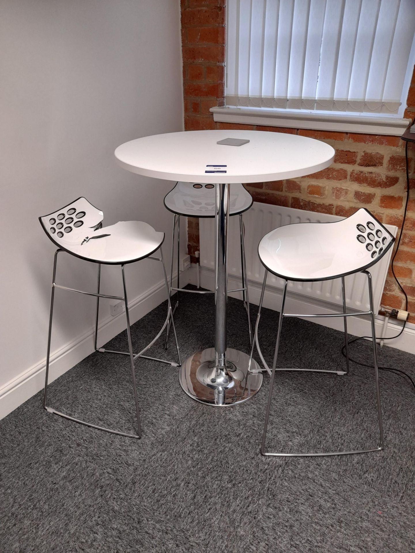 Tall circular table, with 3 – tall stools (one bro - Image 2 of 2